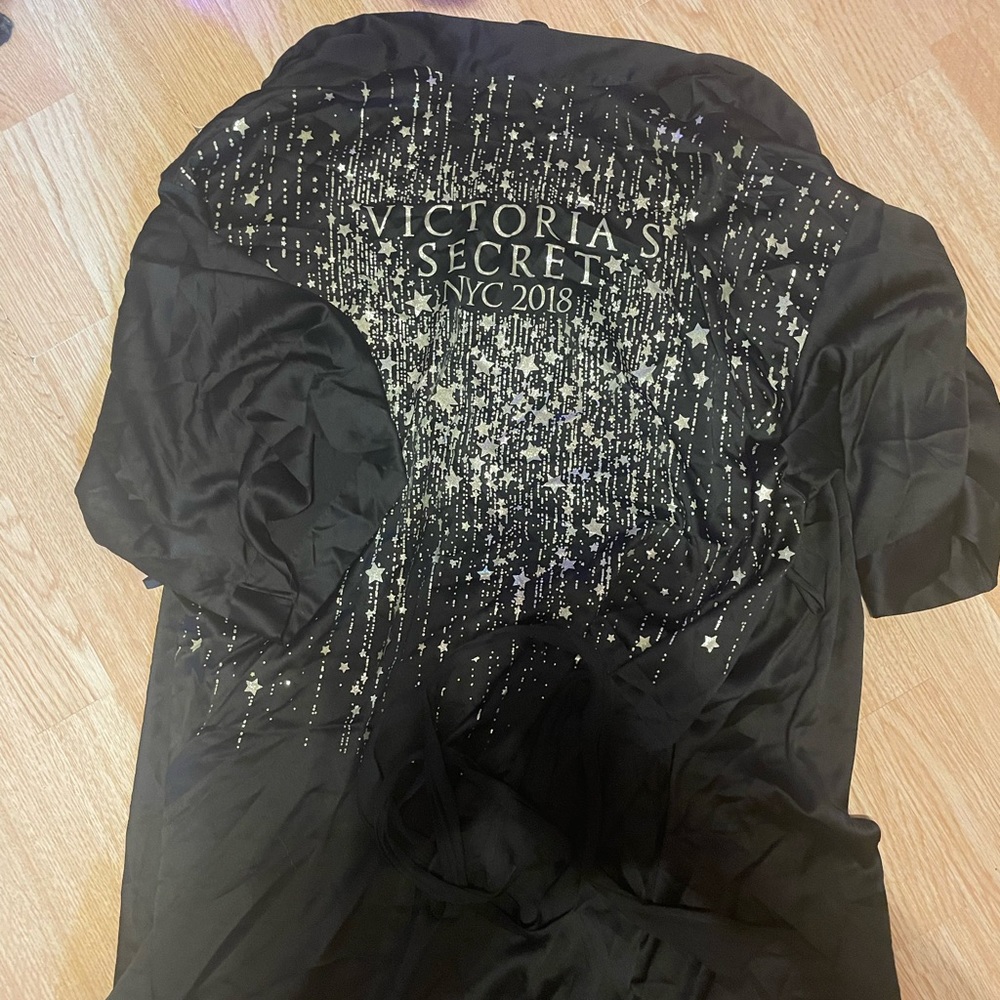 Victoria’s Secret show limited edition satin robe
